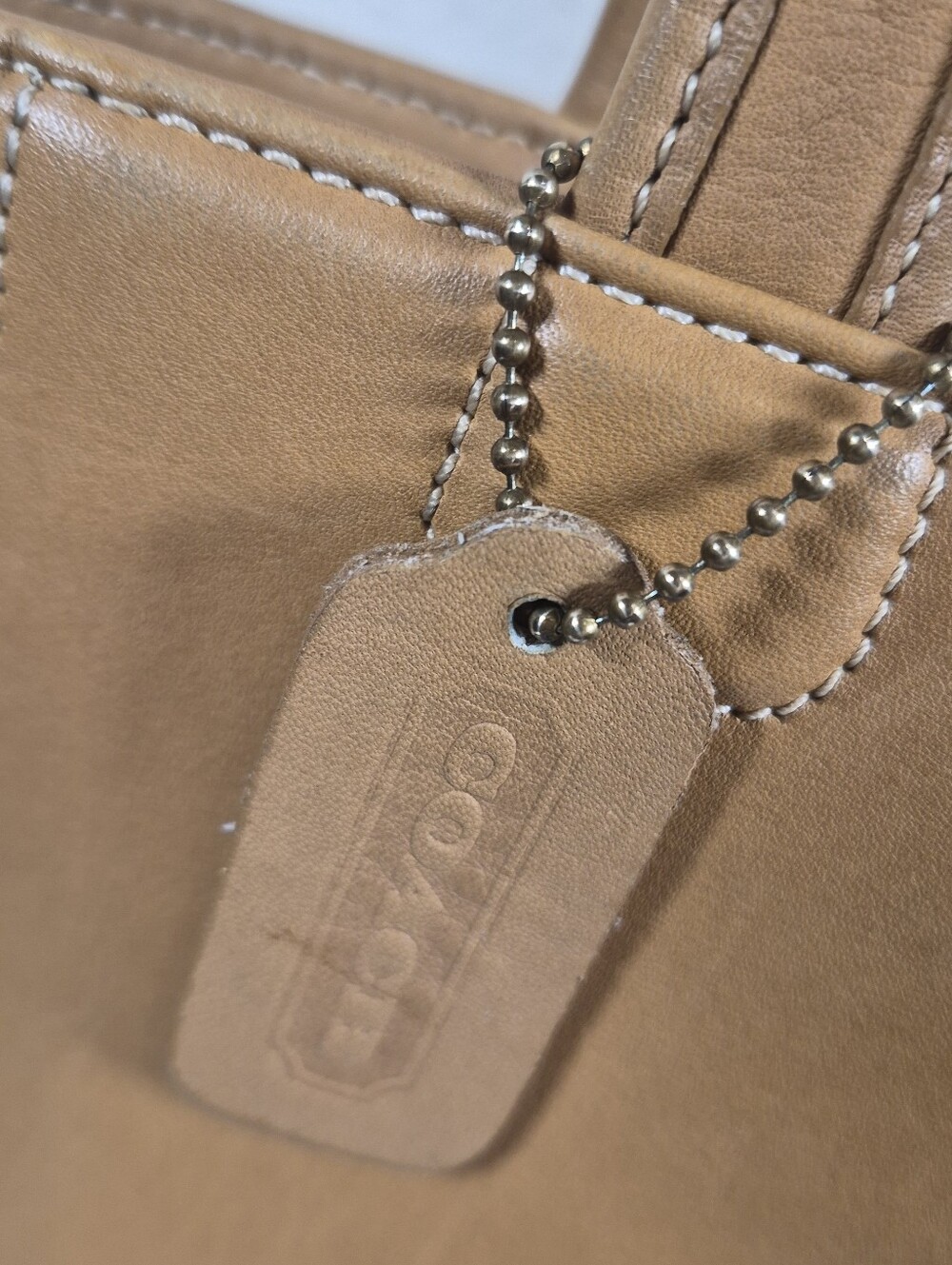 Vintage Coach Bleecker Bucket In Camel #9305 - Picture 4 of 17